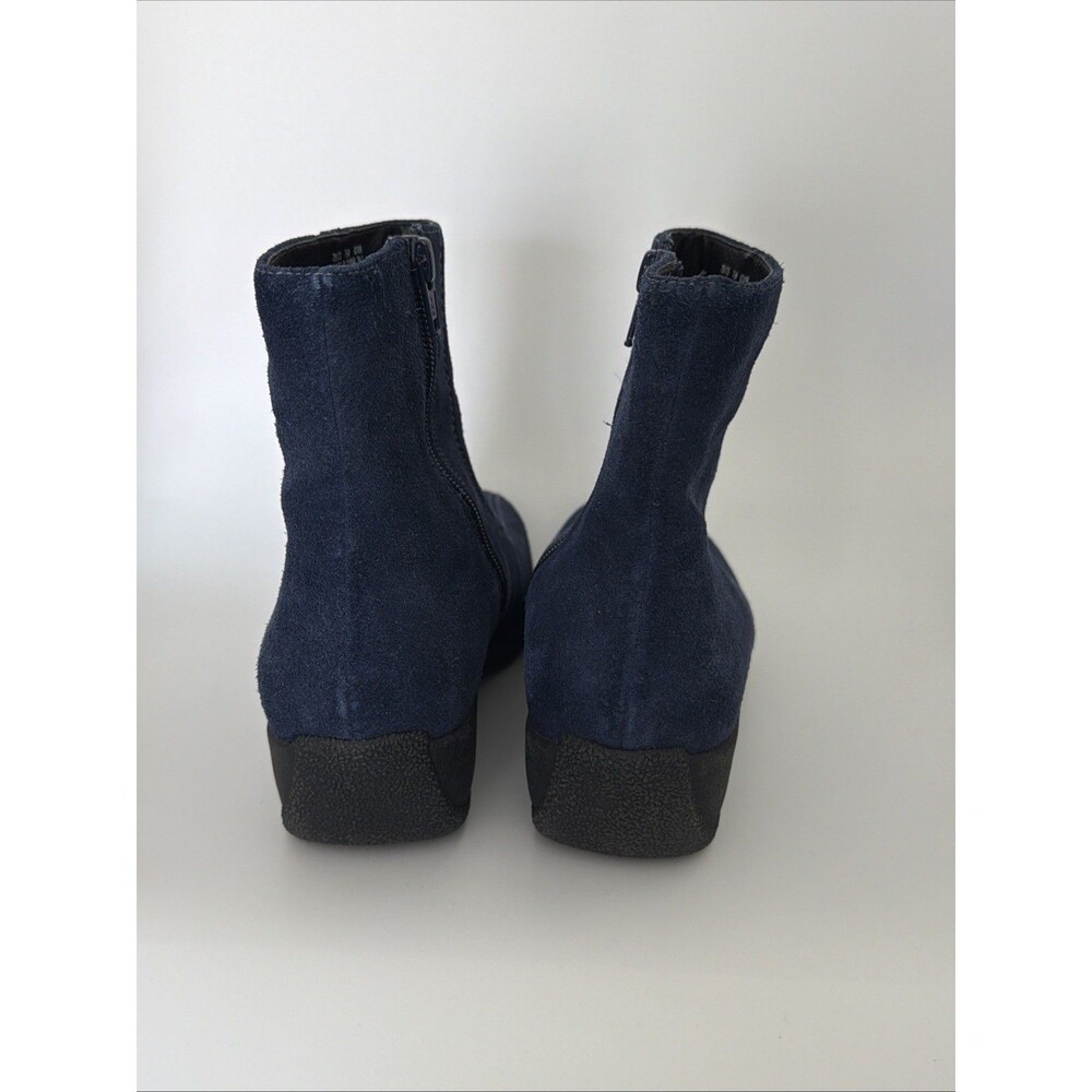 Clarks Suede Square Toe Ankle Boots Ashlyn Zip Up Women's Sz 7.5 M Navy Blue EUC - Picture 4 of 9
